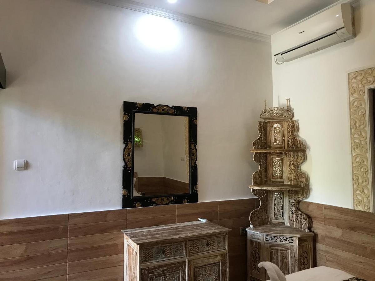 Mikuk Homestay Canggu Esterno foto